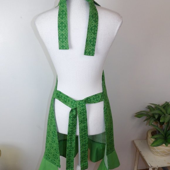 St Patrick's Day Apron...Irish Celtic Fabric / NWOT - Picture 9 of 10